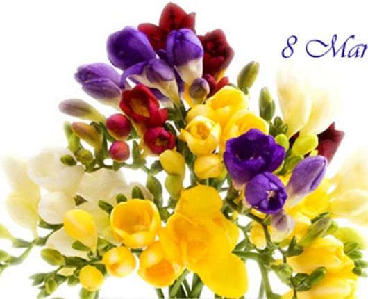 Dragă Femeie, pentru că reușești să ai voința de a asculta,  răbdarea de a înțelege, tăria de a sprijini - prin asta ești frumoasă.  Și astfel să rămâi...