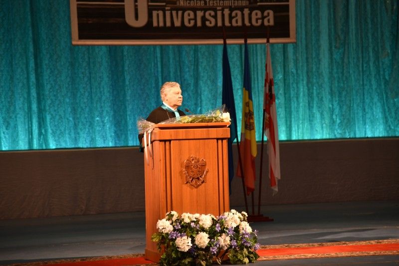 Emoții la absolvire trăite intens de mediciniști Emoții la absolvire trăite intens de mediciniști