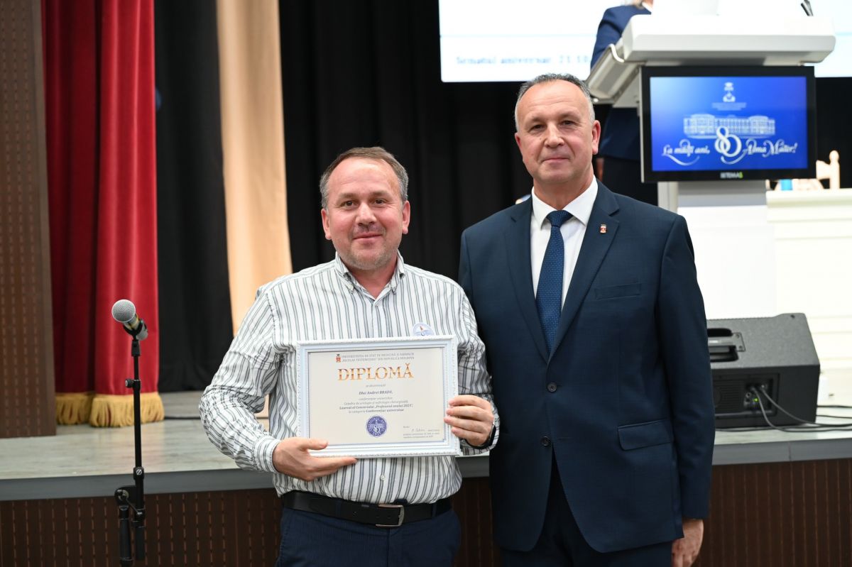 conferențiarul universitar al anului